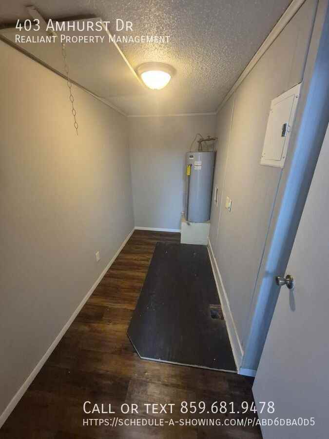 403 Amhurst Dr - Photo 7 of 10