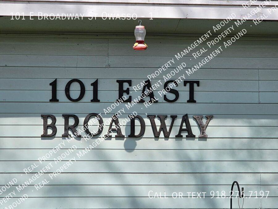 101 E Broadway St #1 - Photo 6 of 19