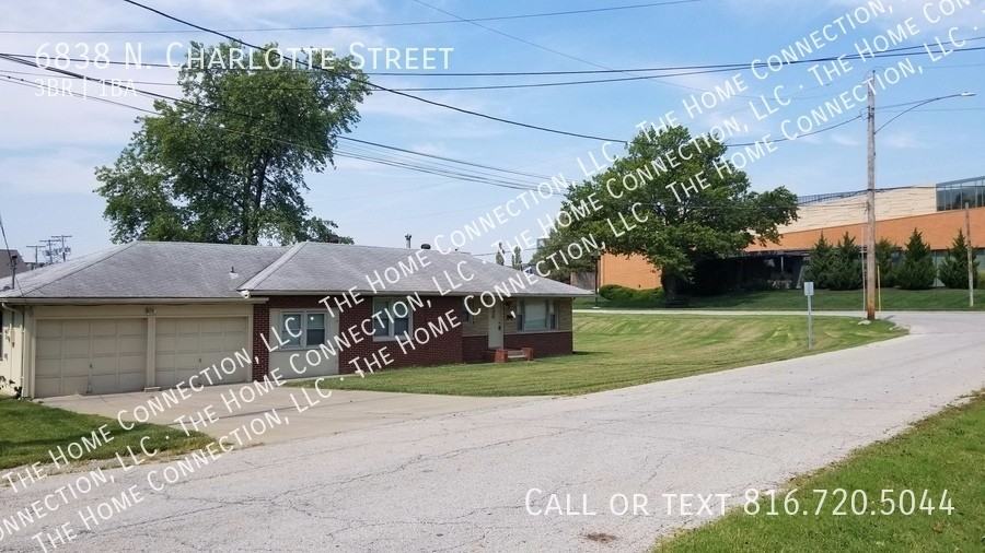 6838 N Charlotte St - Photo 7 of 25