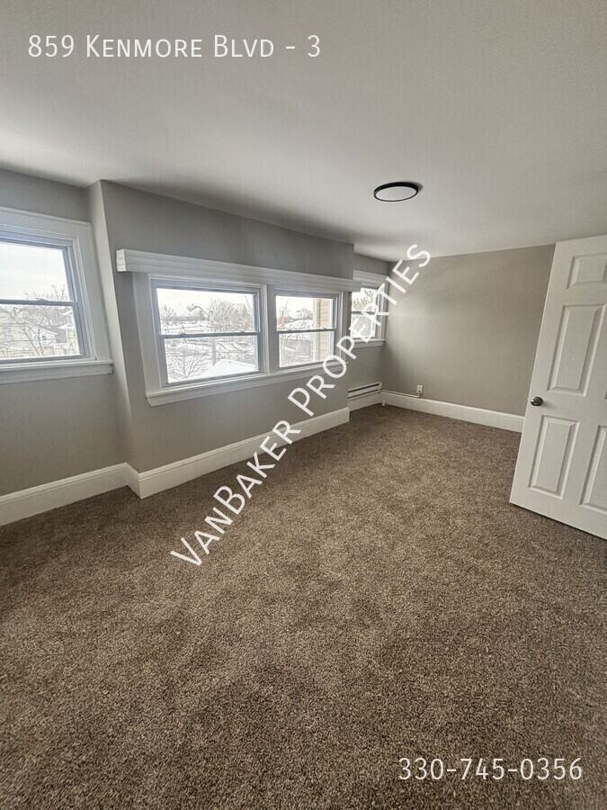 859 Kenmore Blvd #3 - Photo 5 of 10