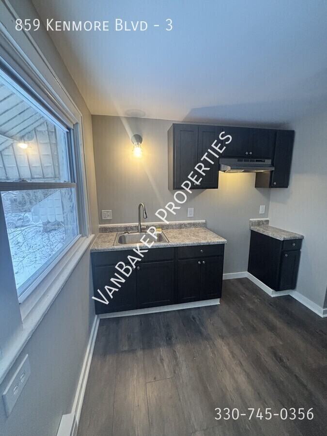 859 Kenmore Blvd #3 - Photo 7 of 10