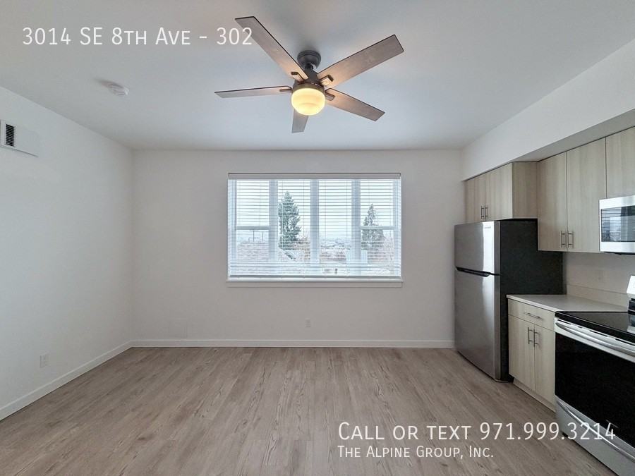 3014 Se 8th Ave #302 - Photo 3 of 19