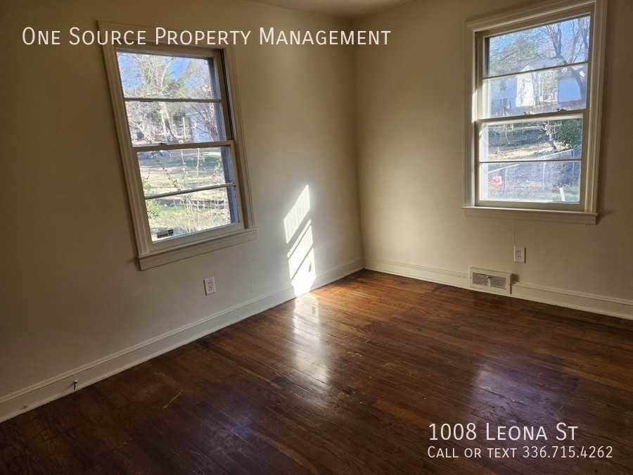 1008 Leona St - Photo 4 of 11