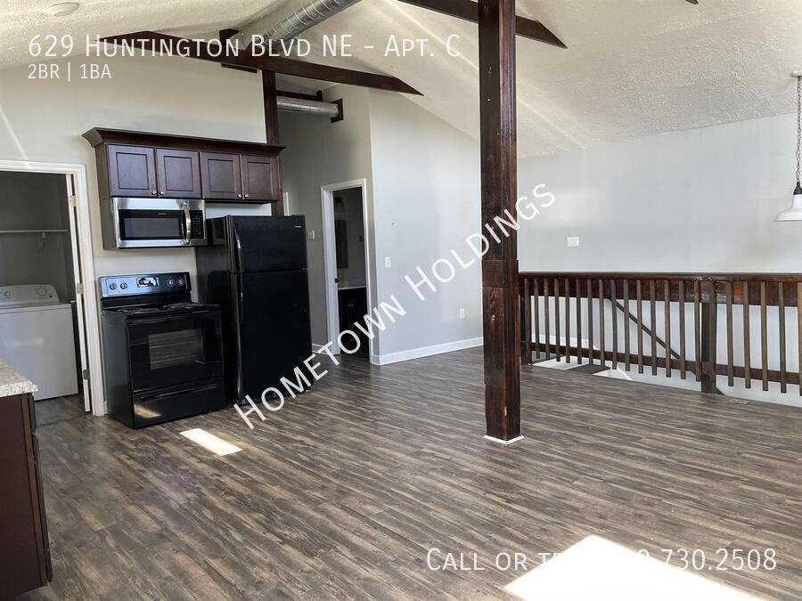 629 Huntington Blvd Ne #C - Photo 4 of 8