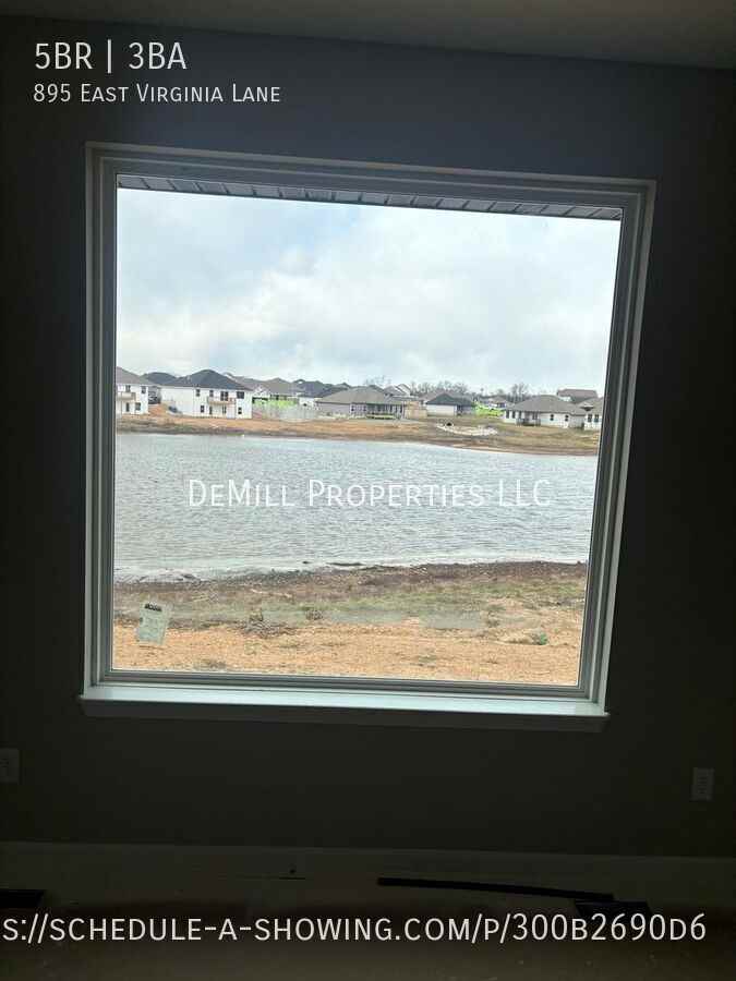 895 E Virginia Ln - Photo 6 of 9