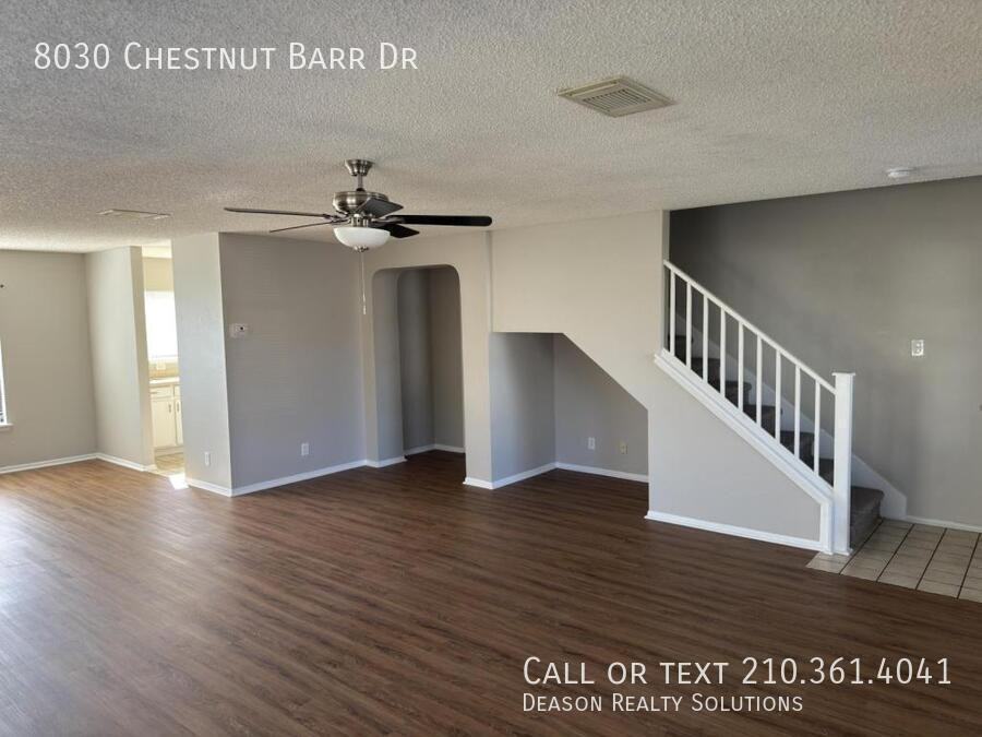 8030 Chestnut Barr Dr - Photo 3 of 33