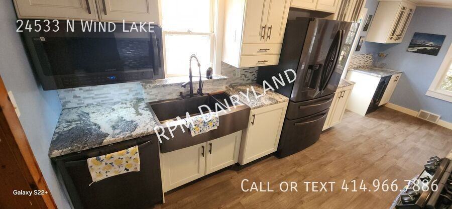 24533 N Wind Lake Rd - Photo 6 of 42