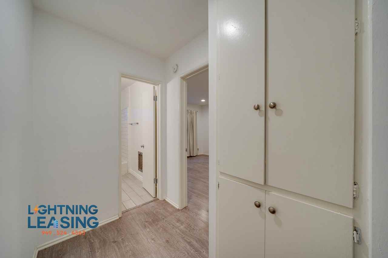 826 N Edinburgh Ave #2 - Photo 7 of 17