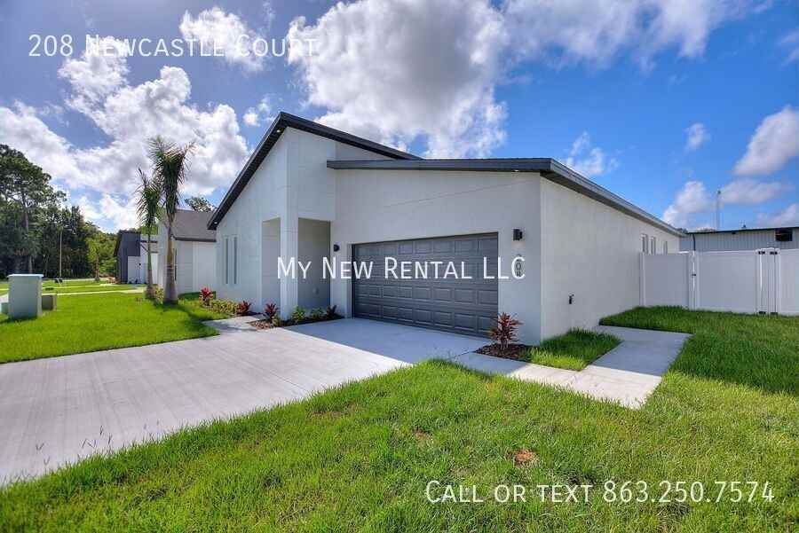 208 Newcastle Ct - Photo 5 of 38