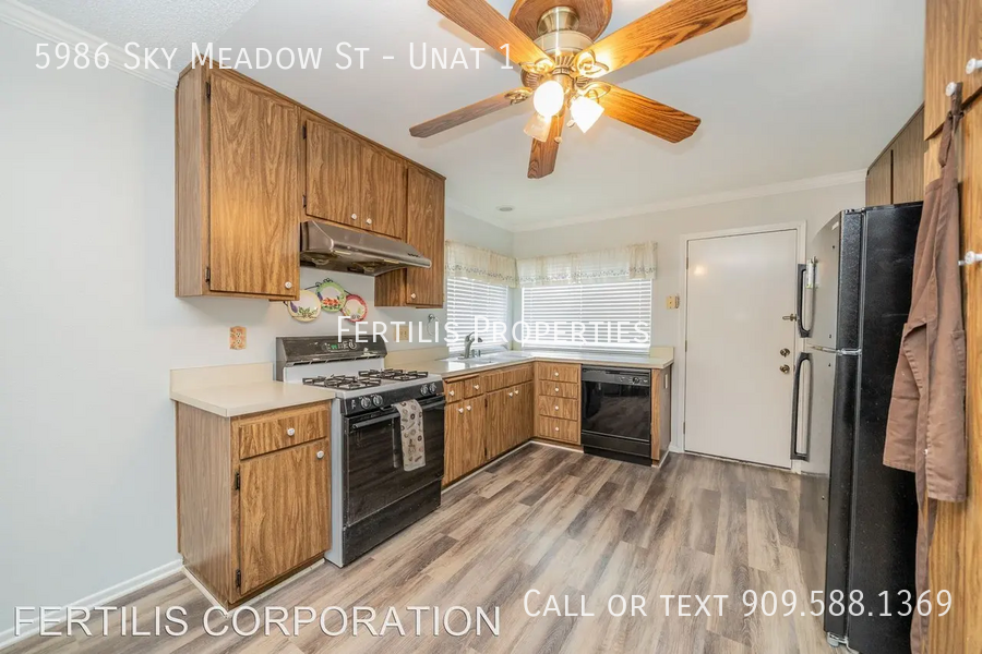 5986 Sky Meadow St - Photo 7 of 26