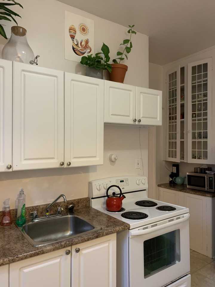 92 Avenue Blackburn #6 - Photo 2 of 6