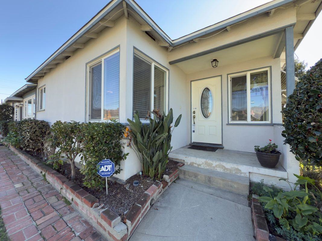 3204 Hempstead Ave - Photo 2 of 16