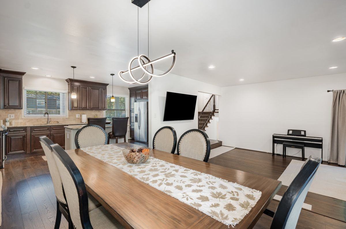 6545 Post Oak Dr - Photo 7 of 27