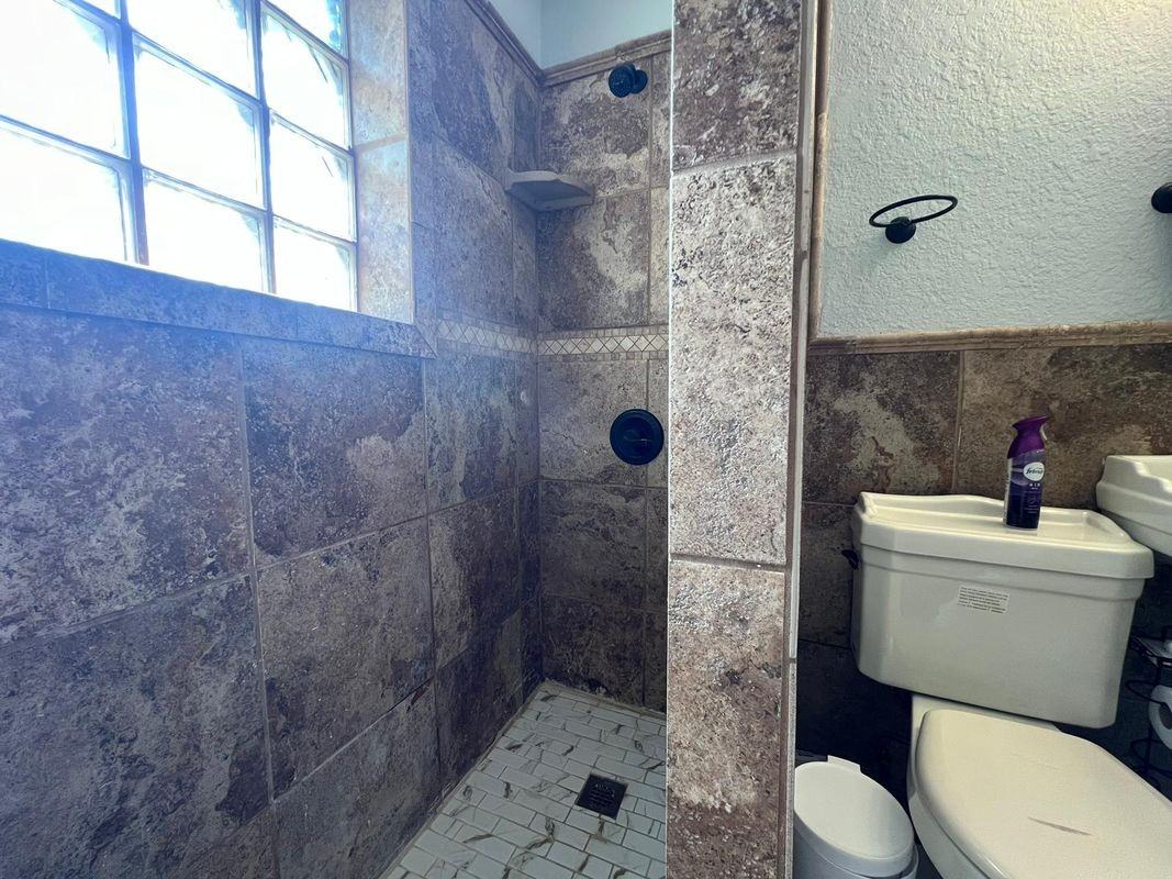 641 Fremont Ave - Photo 4 of 25