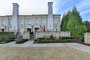 featured image of 120 Grand Cres