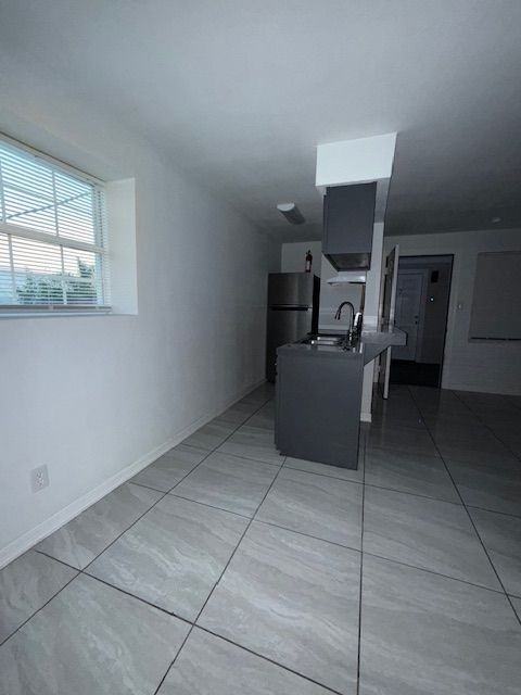 500 N Broadway St ##10 - Photo 2 of 18