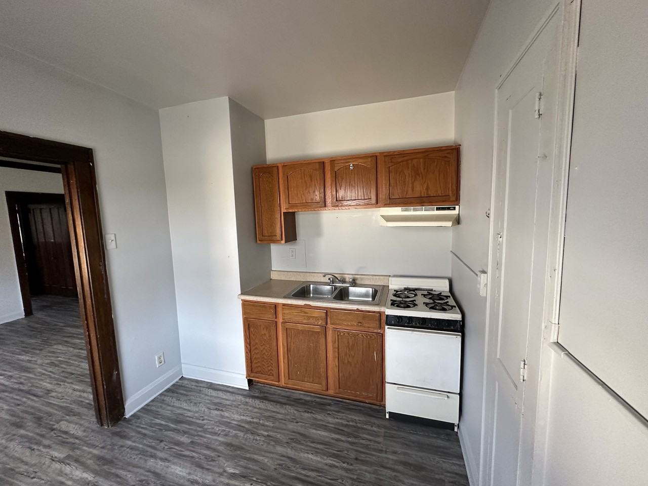 210 N Walnut St Apt 202 - Photo 6 of 13