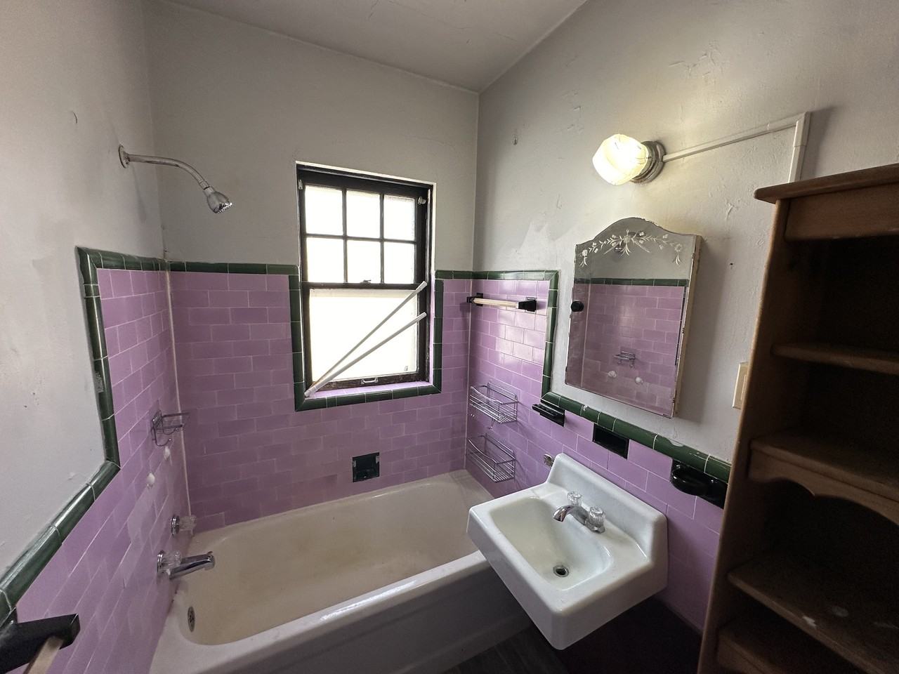 210 N Walnut St Apt 202 - Photo 5 of 10