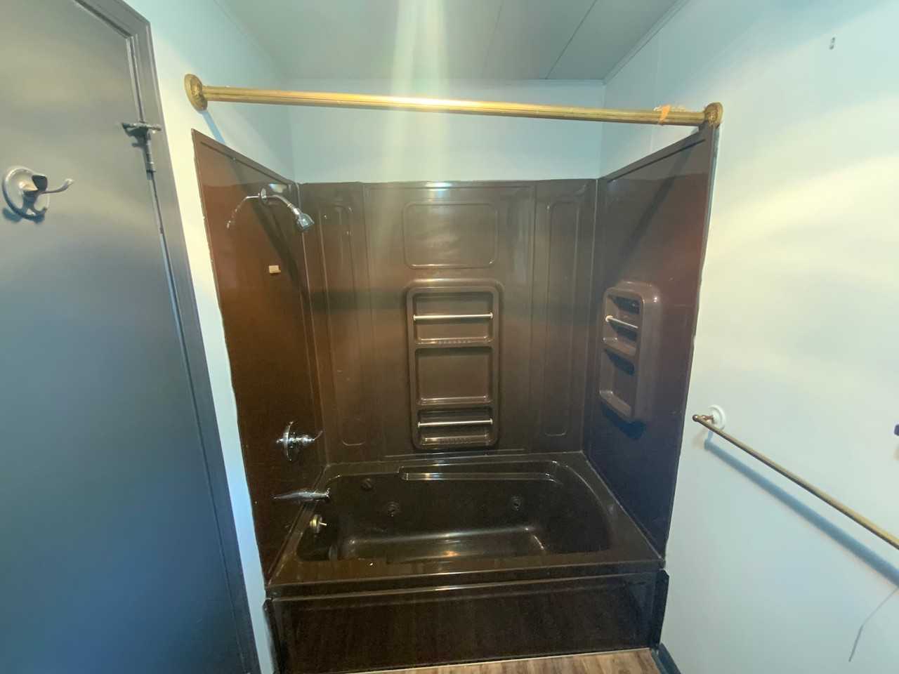 211 Market St - Photo 5 of 15