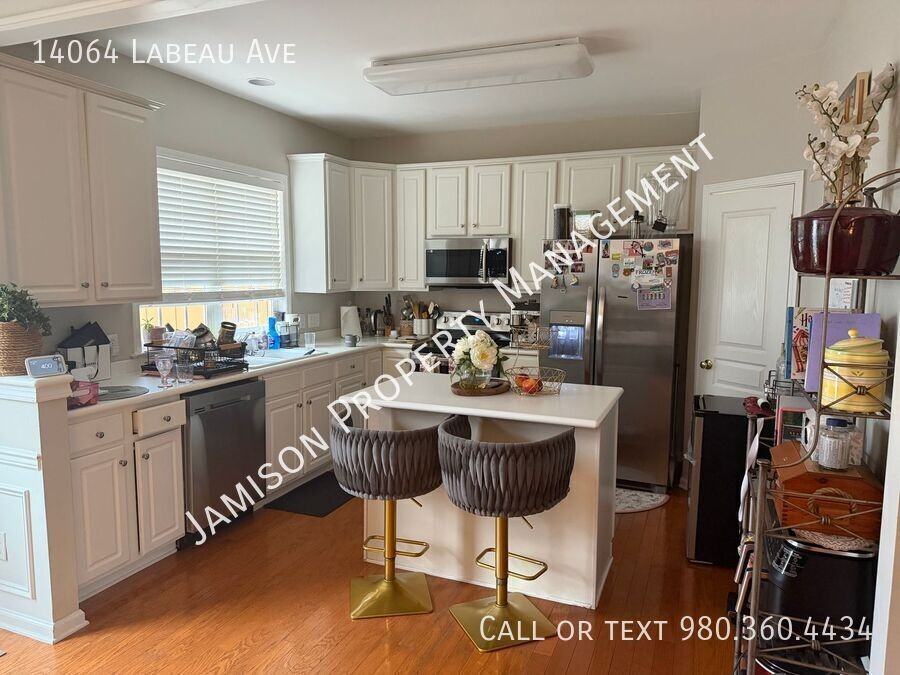 14064 Labeau Ave - Photo 6 of 17