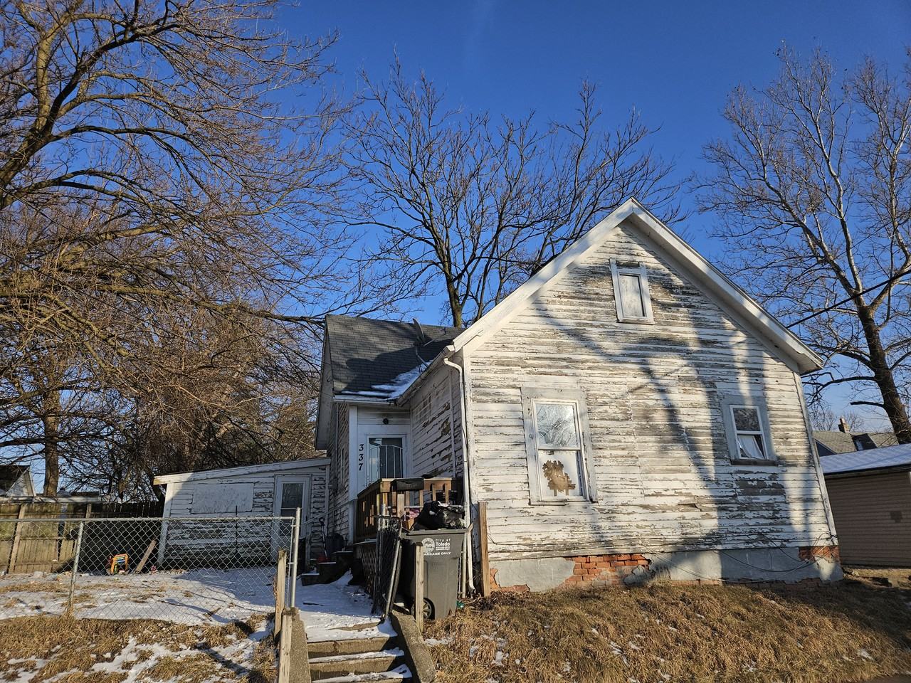 337 Daniels Ave #337 - Photo 2 of 11
