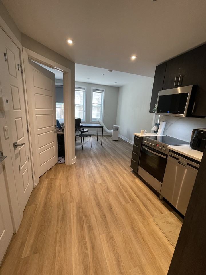 2205 Rue St-Marc - Photo 2 of 3