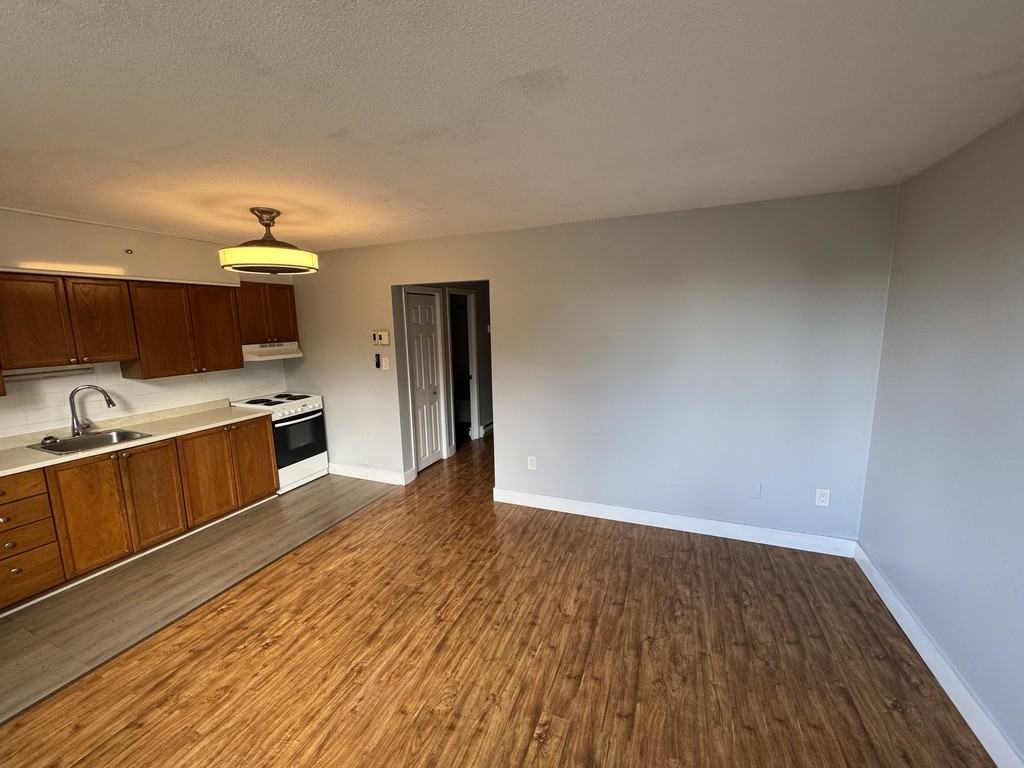 12 Garden Street - Photo 3 of 22