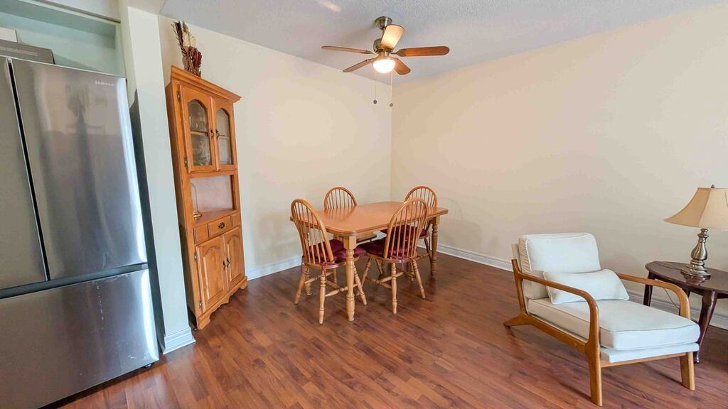 78 Welland St N - Photo 3 of 28