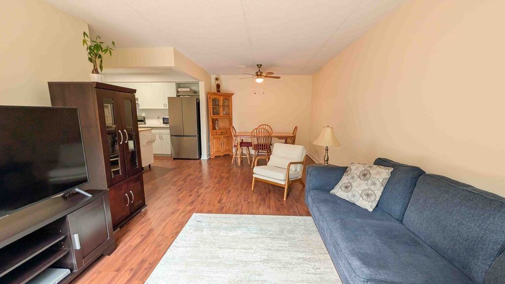 78 Welland St N - Photo 6 of 28