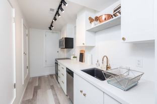 32 Grove Avenue #Lower - Photo 1 of 1