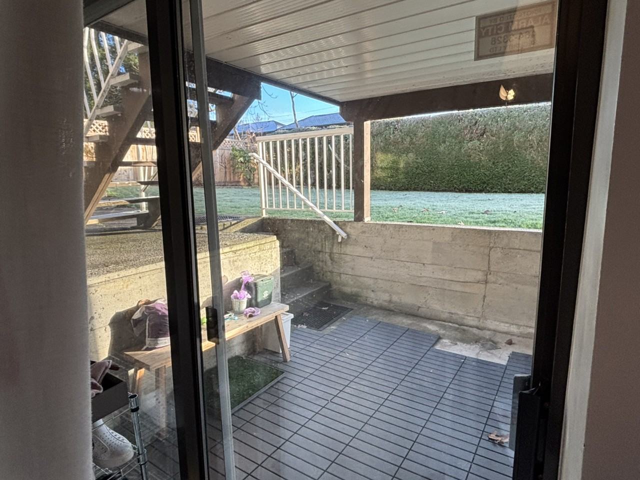 Buffalo St & Lynndale Crescent - Photo 3 of 11