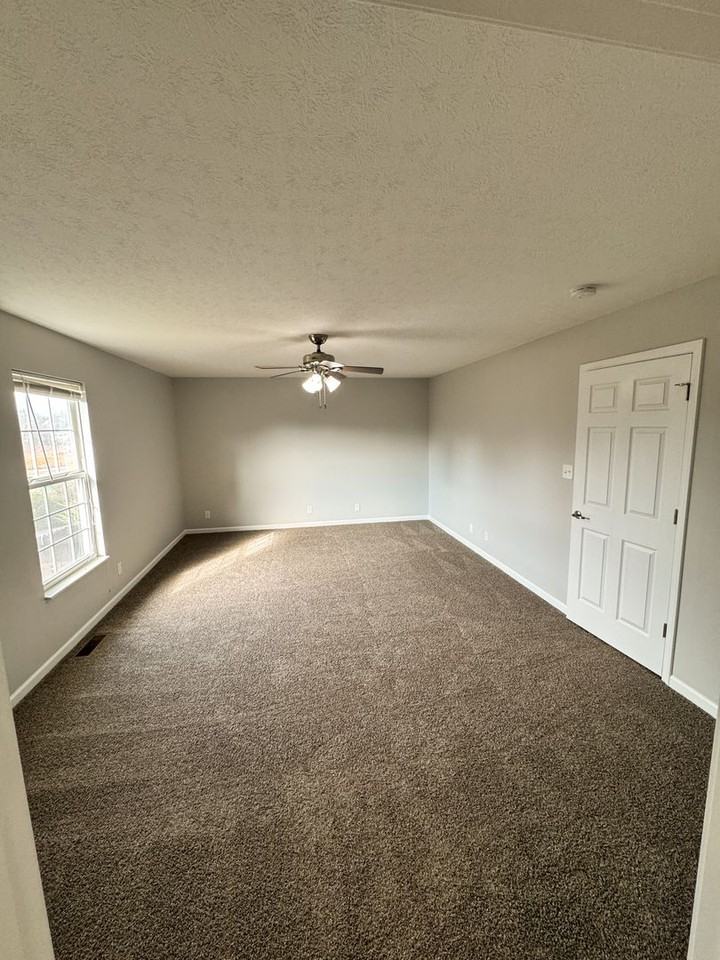 7231 Long Shot Ln - Photo 3 of 19