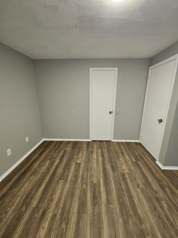 1800 East 42nd Street #1816 - Photo 7 of 22