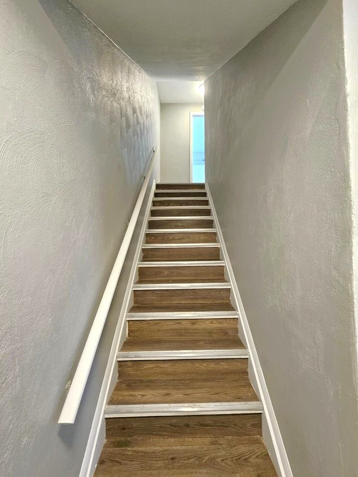 1800 East 42nd Street #1816 - Photo 5 of 22