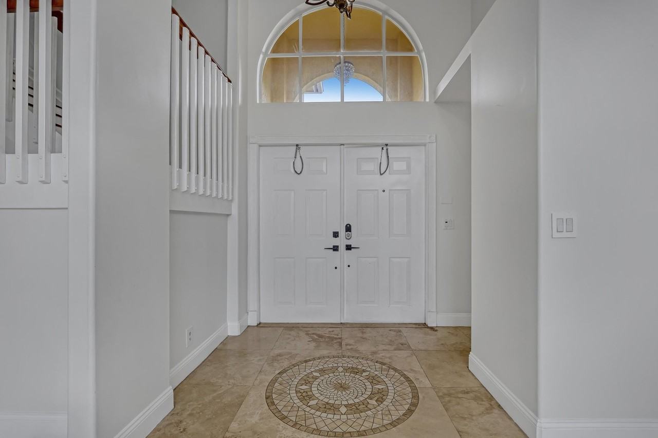 5877 Las Colinas Circle - Photo 4 of 23