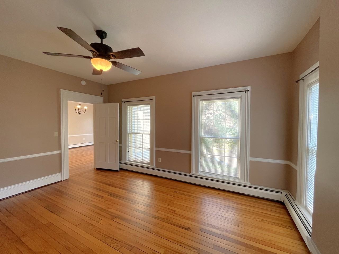 609 W Water St #2 - Photo 3 of 24