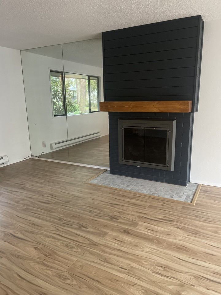 1717 150th Ave Se #1 - Photo 2 of 13