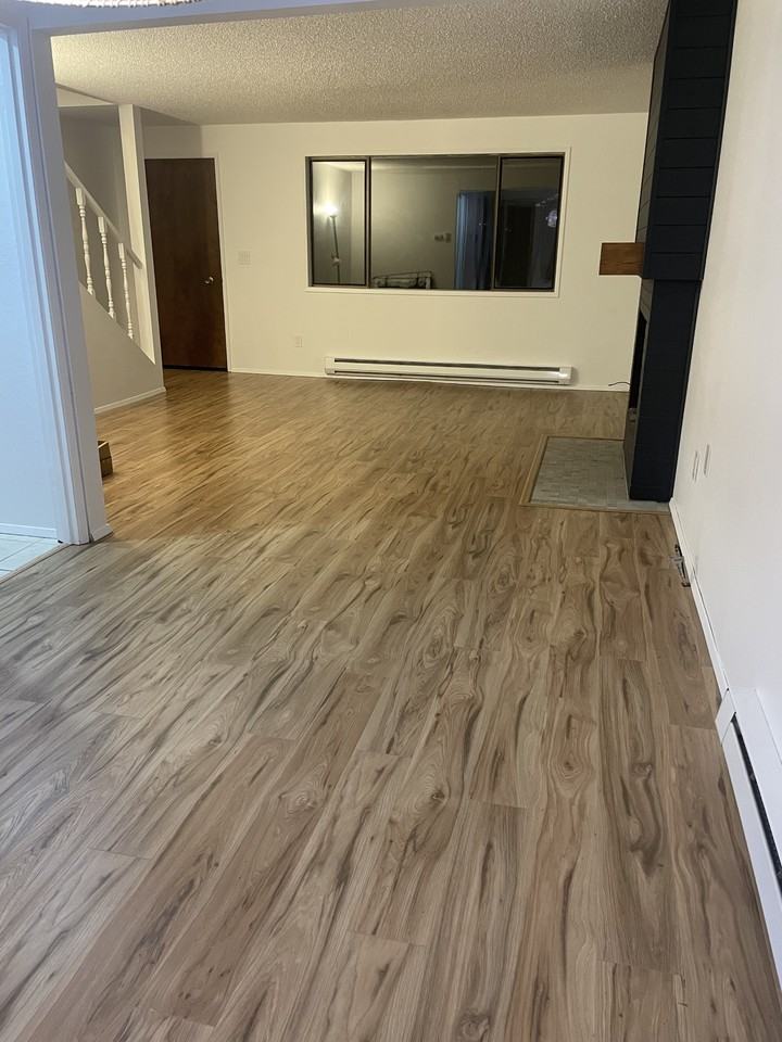 1717 150th Ave Se #1 - Photo 4 of 13