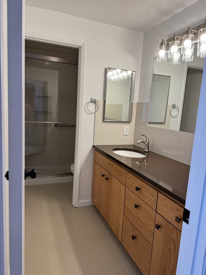 1717 150th Ave Se #1 - Photo 5 of 13