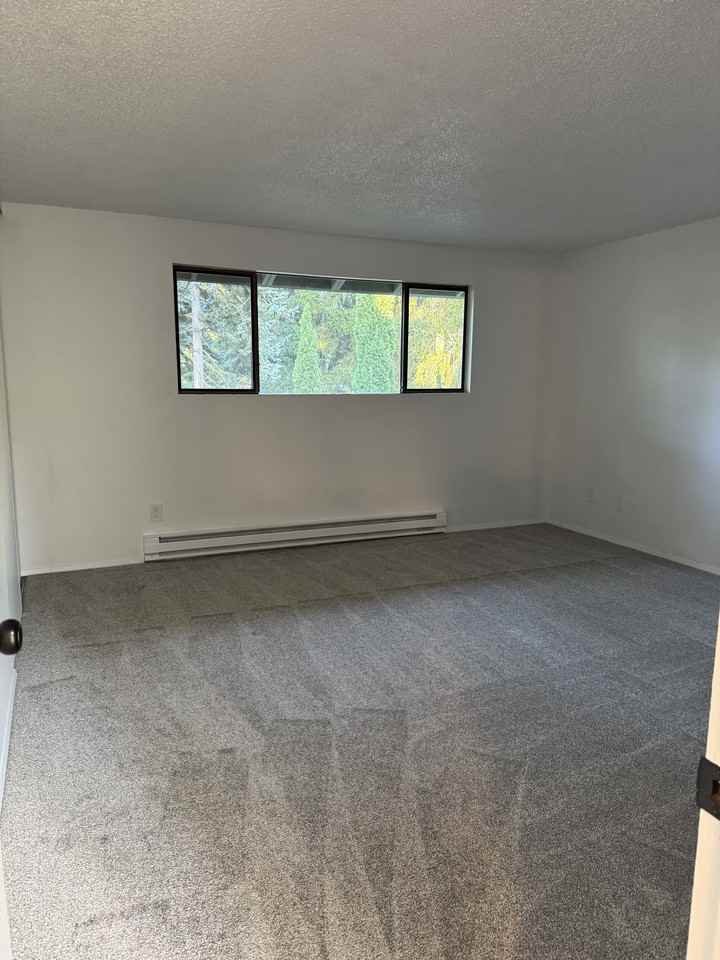 1717 150th Ave Se #1 - Photo 7 of 13