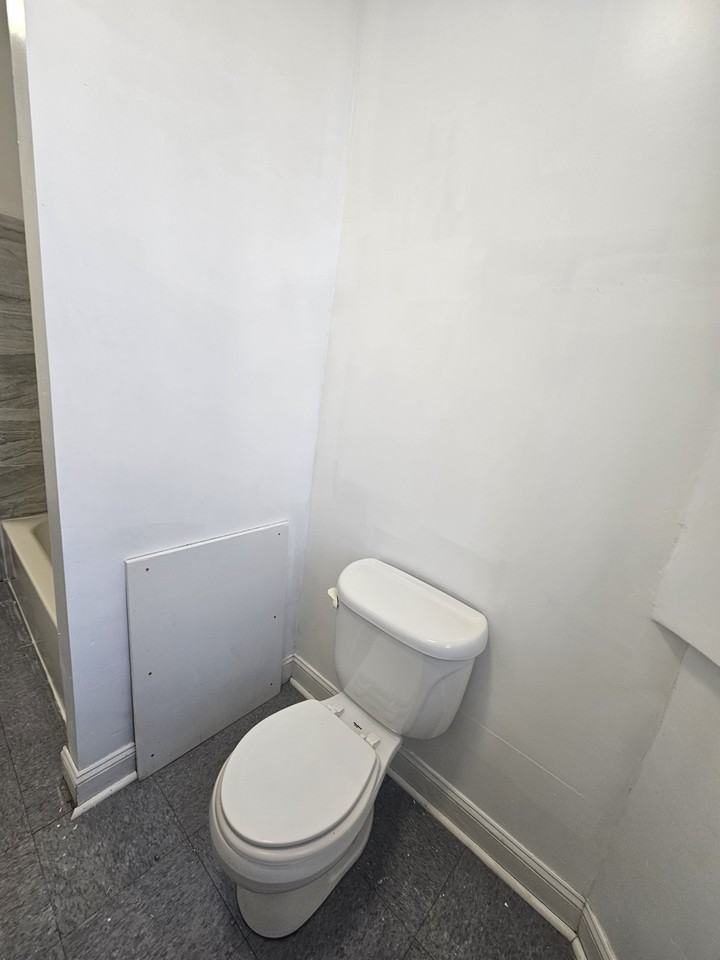 1909 Mcculloh St #2 - Photo 3 of 18