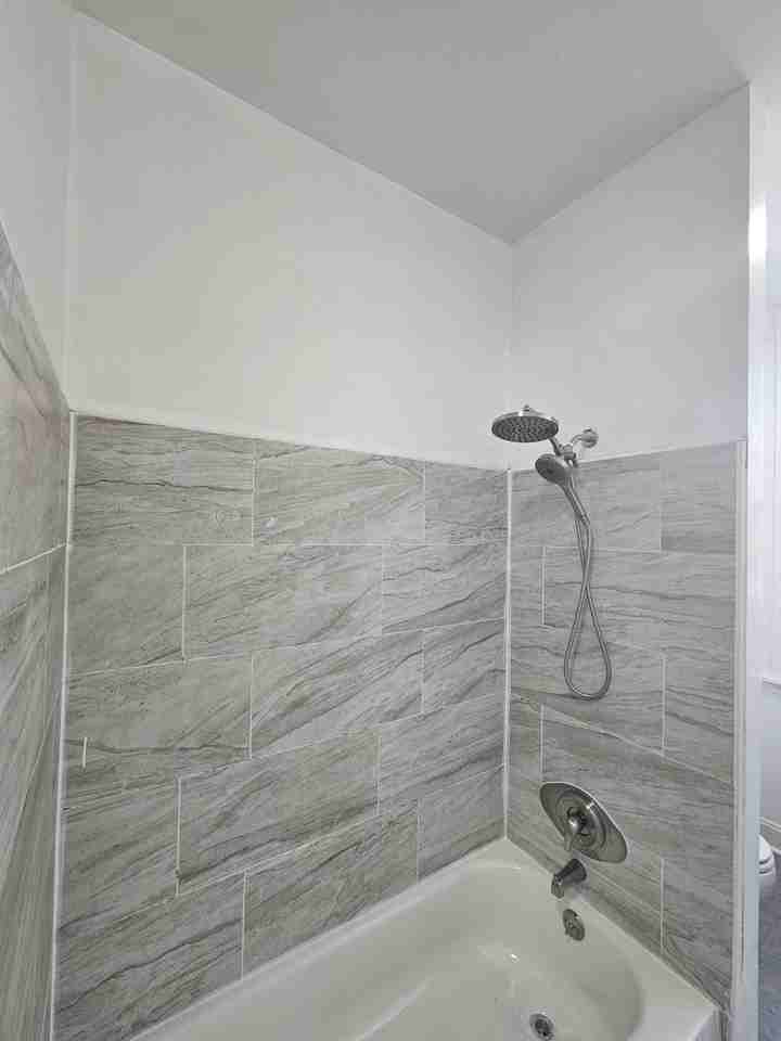 1909 Mcculloh St #2 - Photo 4 of 18