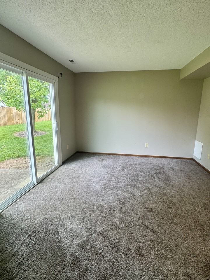 Stellhorn Rd #7819 - Photo 7 of 32