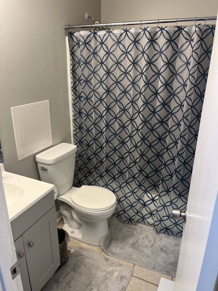 4849 Plymouth Trce #2 - Photo 7 of 15