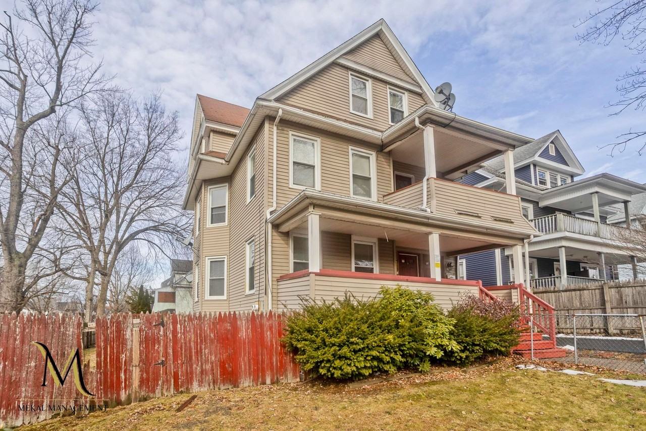 100 Prospect St - Photo 2 of 3