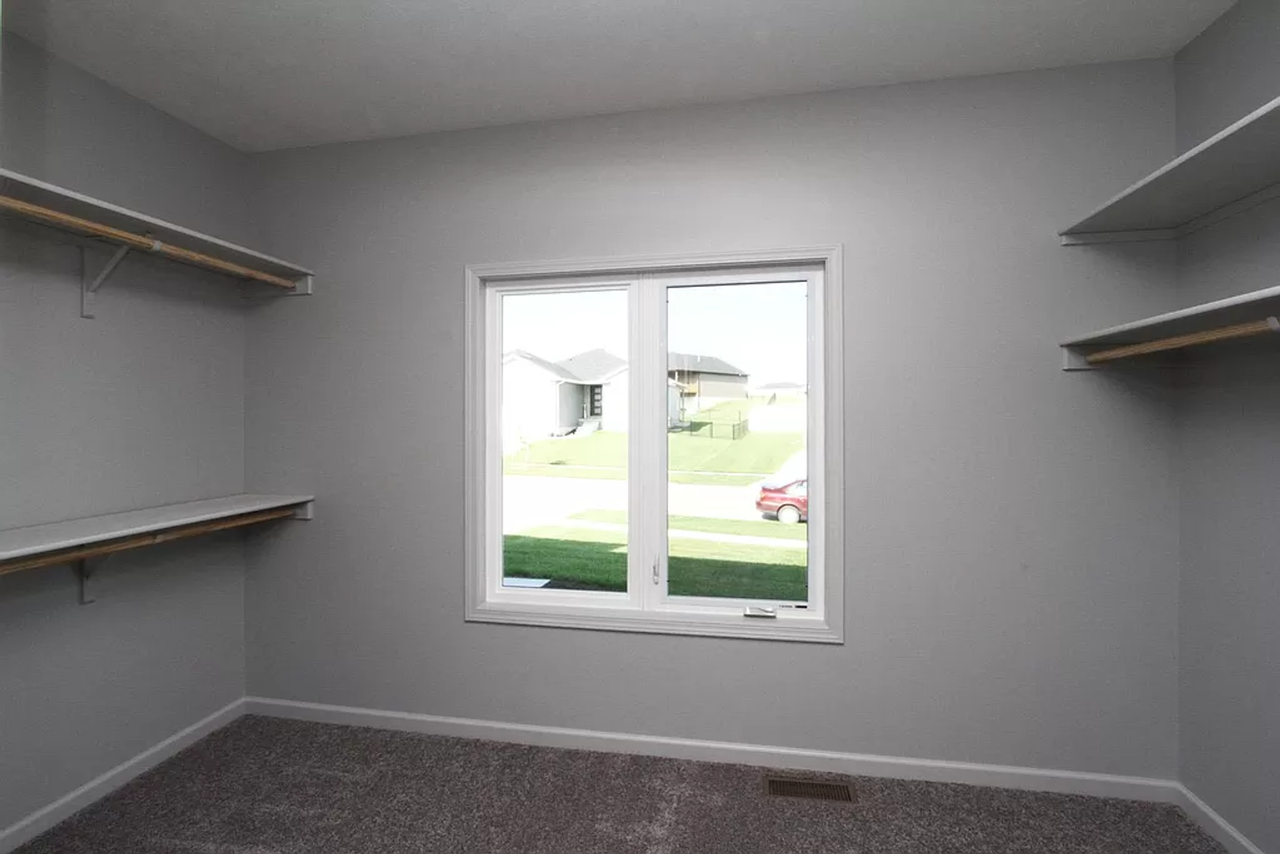 9710 Balkan Ave - Photo 4 of 43