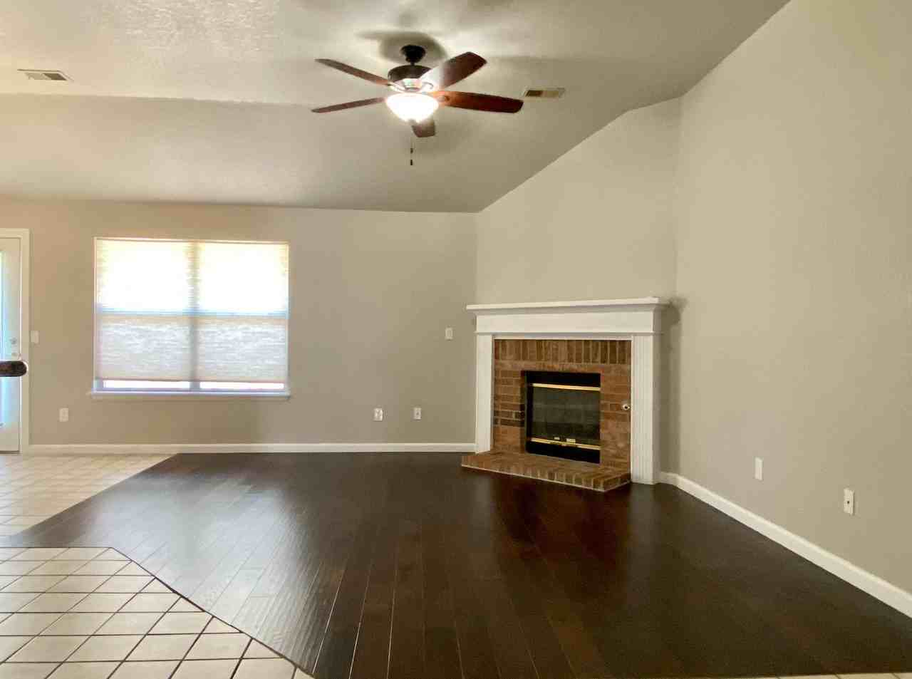 6609 Nw 133rd St - Photo 4 of 16