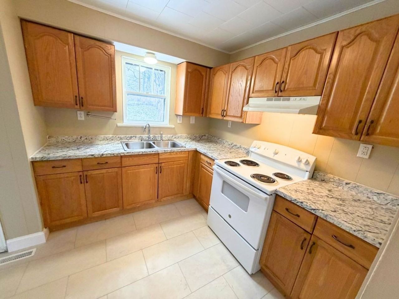 1200 Courtland Rd - Photo 6 of 18