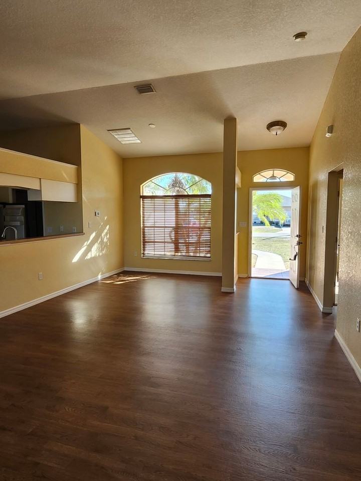 391 Azui St - Photo 2 of 17