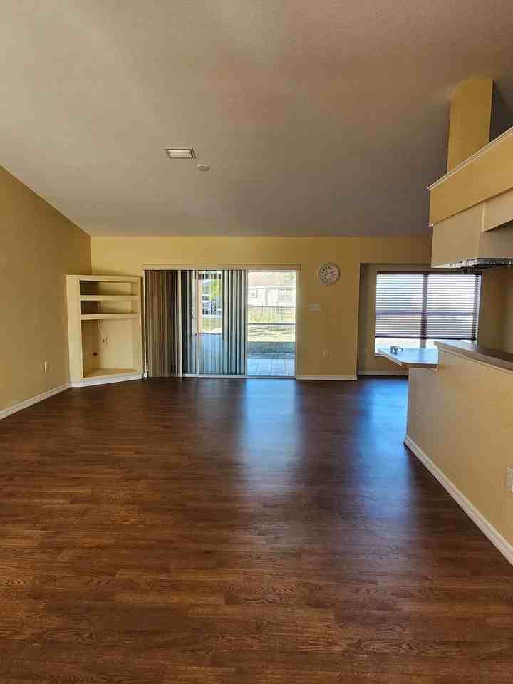 391 Azui St - Photo 4 of 17